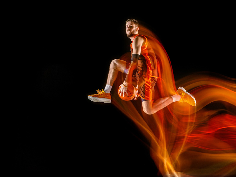 米切尔这个变向跳投确实帅！...